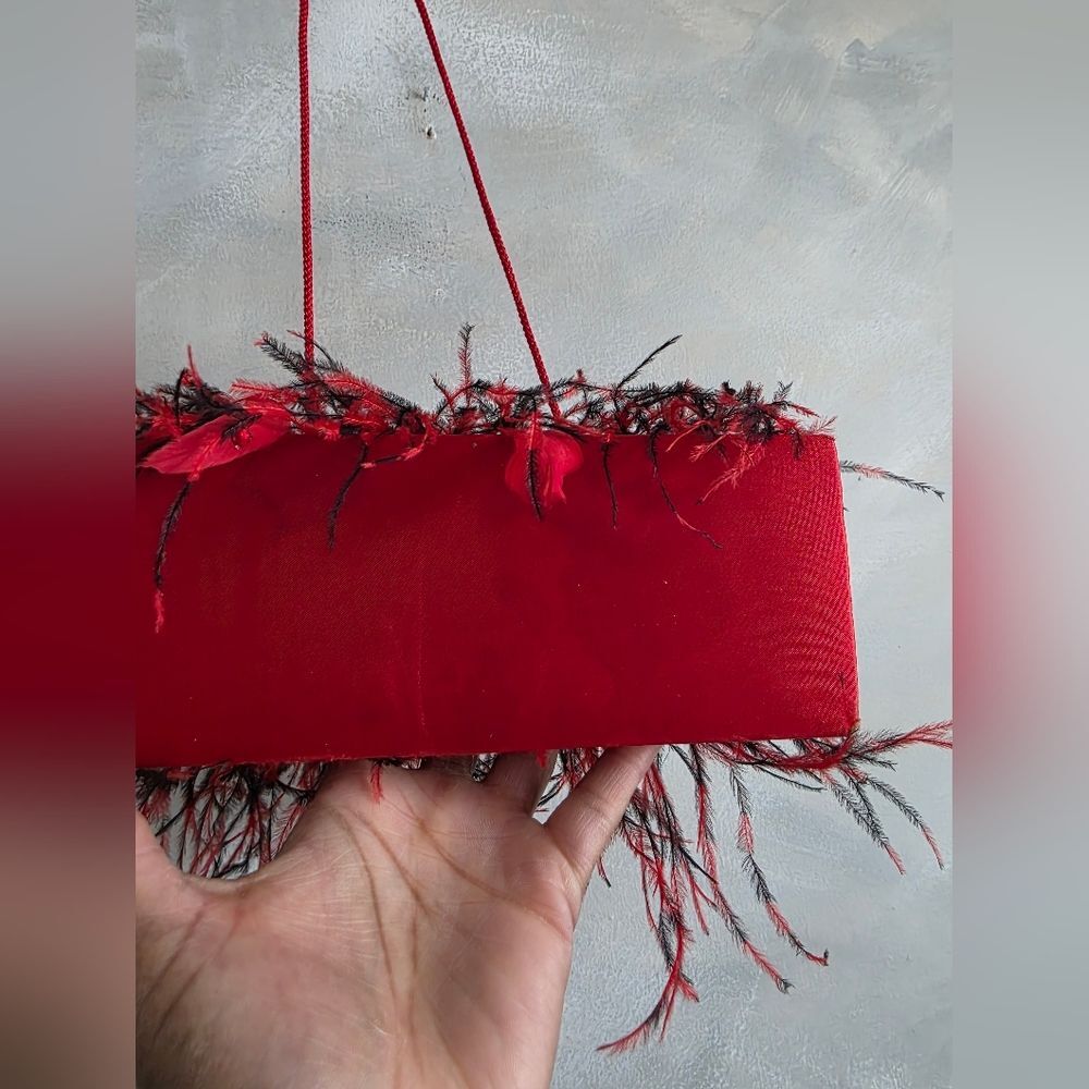Vtg Red and Black Ostrich Feather Trimmed Satin Crossbody Shoulder Bag Glam 8x5 - Picture 5 of 14